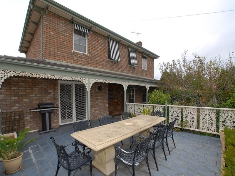 8 Olinda Place, Frankston VIC 3199