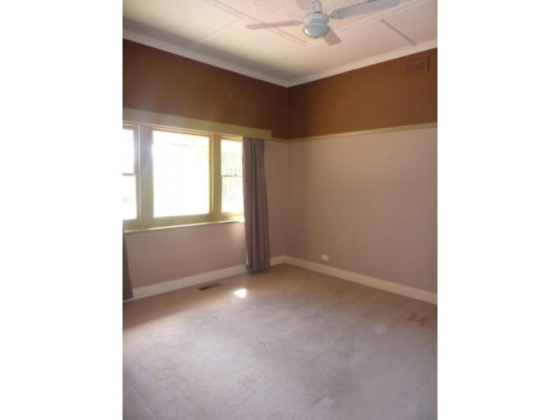 1/2 BIRDWOOD Street, Frankston VIC 3199