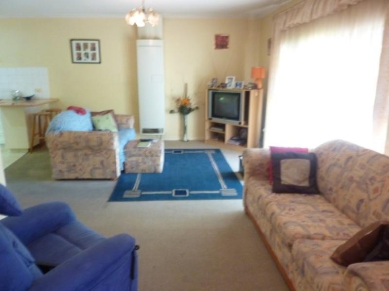 2/2 Mereweather Avenue, Frankston VIC 3199