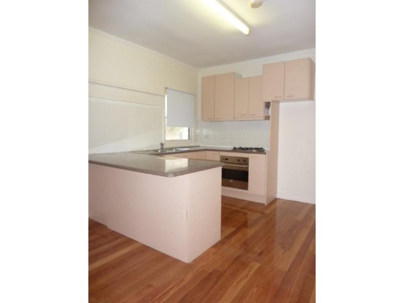 8 JUBILEE Avenue, Seaford VIC 3198