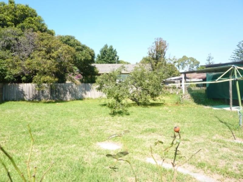 14 LAMBERT Street, Frankston North VIC 3200