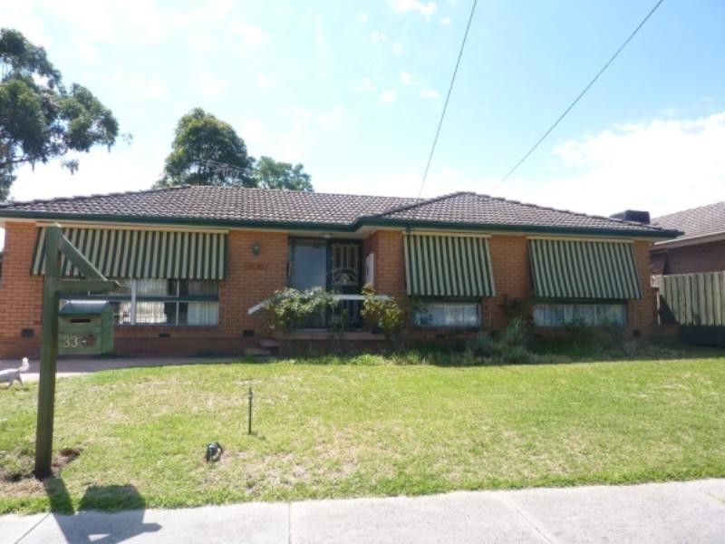 33 Alexander Crescent, Frankston VIC 3199