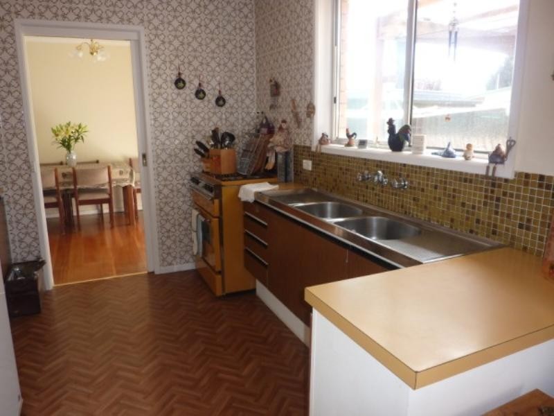 33 Alexander Crescent, Frankston VIC 3199