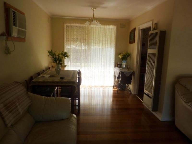 33 Alexander Crescent, Frankston VIC 3199
