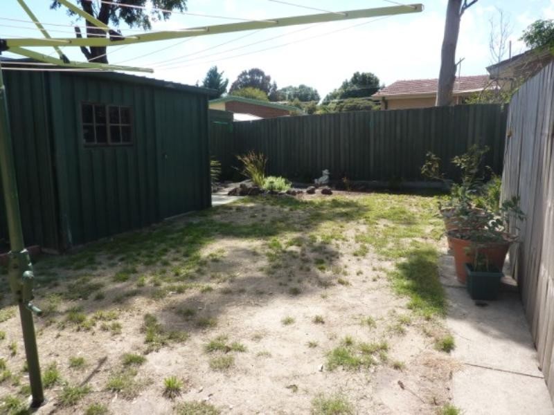 33 Alexander Crescent, Frankston VIC 3199
