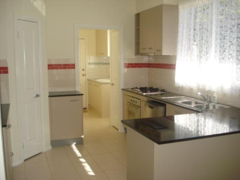 2/21 Nolan Street, Frankston VIC 3199