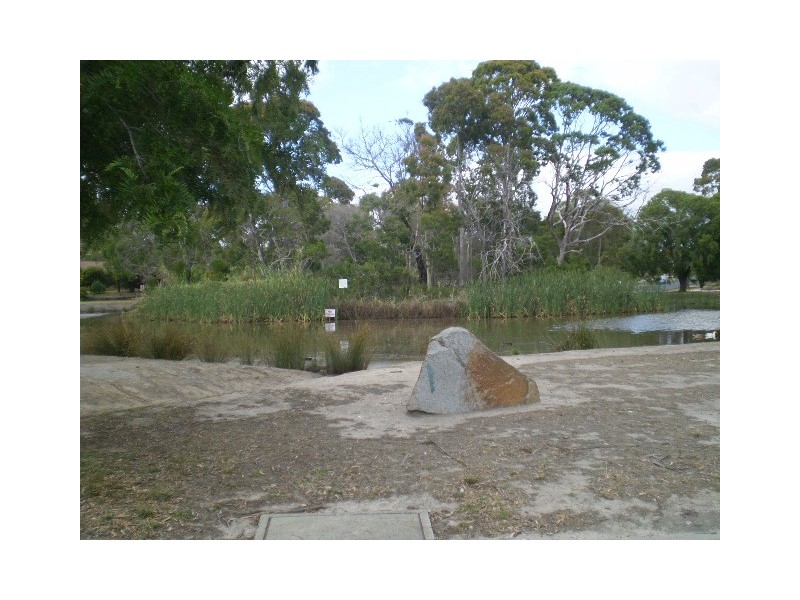 4 Furneaux Court, Frankston VIC 3199