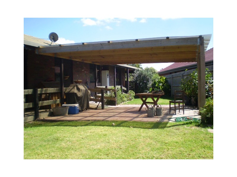 4 Furneaux Court, Frankston VIC 3199