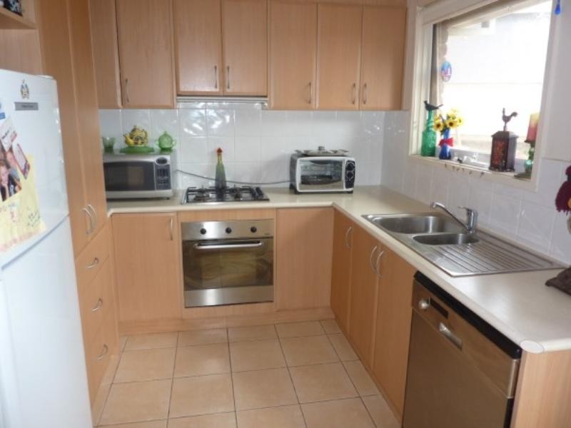 1A Balmerino Square, Frankston VIC 3199