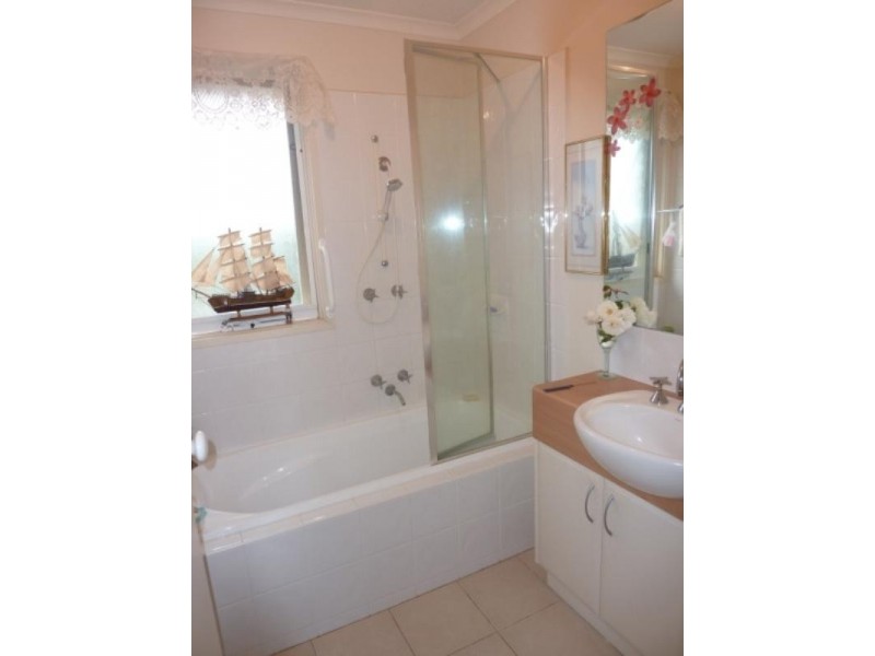 1A Balmerino Square, Frankston VIC 3199