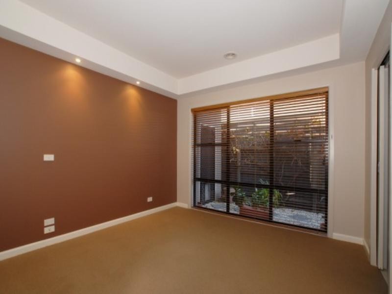 1/90 Barkly Street, Mornington VIC 3931