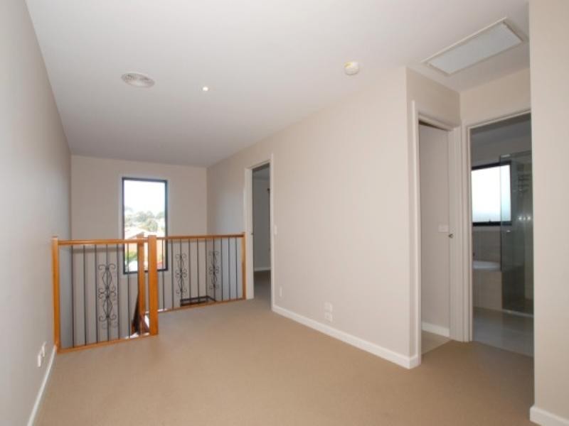 1/90 Barkly Street, Mornington VIC 3931