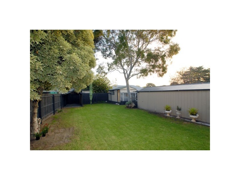 3 Neville Avenue, Seaford VIC 3198