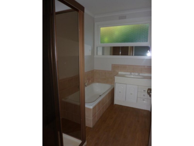 2/2 MEREWEATHER Avenue, Frankston VIC 3199