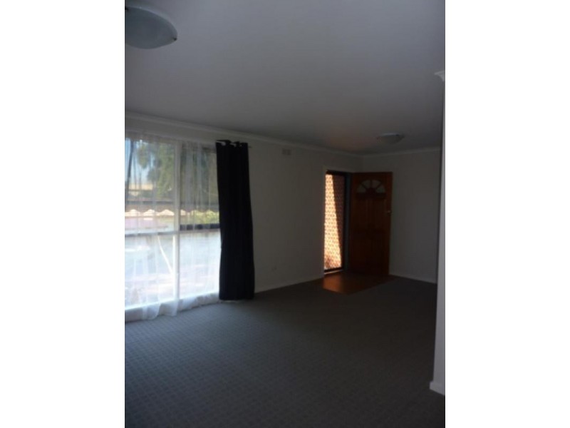 2/2 MEREWEATHER Avenue, Frankston VIC 3199