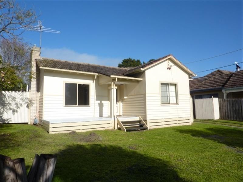 6 EDNA Street, Frankston South VIC 3199