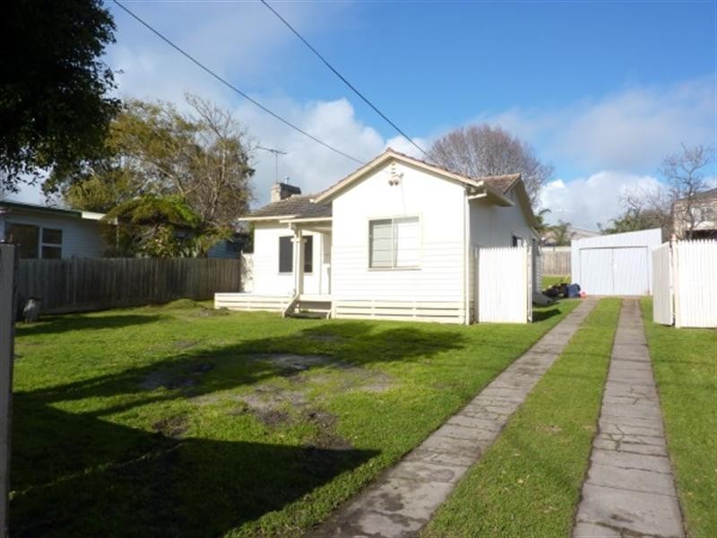 6 EDNA Street, Frankston South VIC 3199