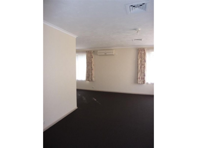 166 KARINGAL Drive, Frankston VIC 3199