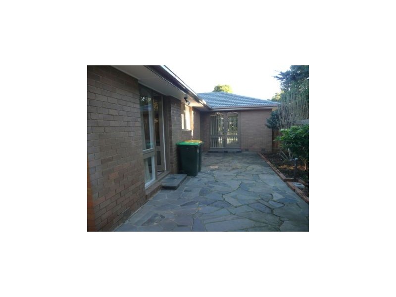 169 KARINGAL Drive, Frankston VIC 3199