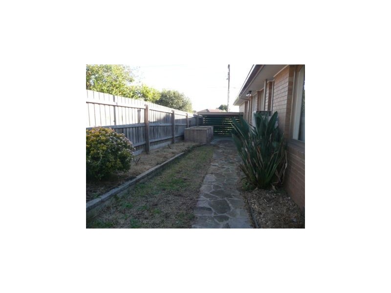 169 KARINGAL Drive, Frankston VIC 3199