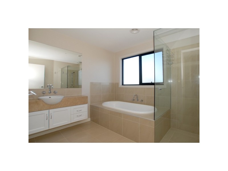 1/90 BARKLY Street, Mornington VIC 3931