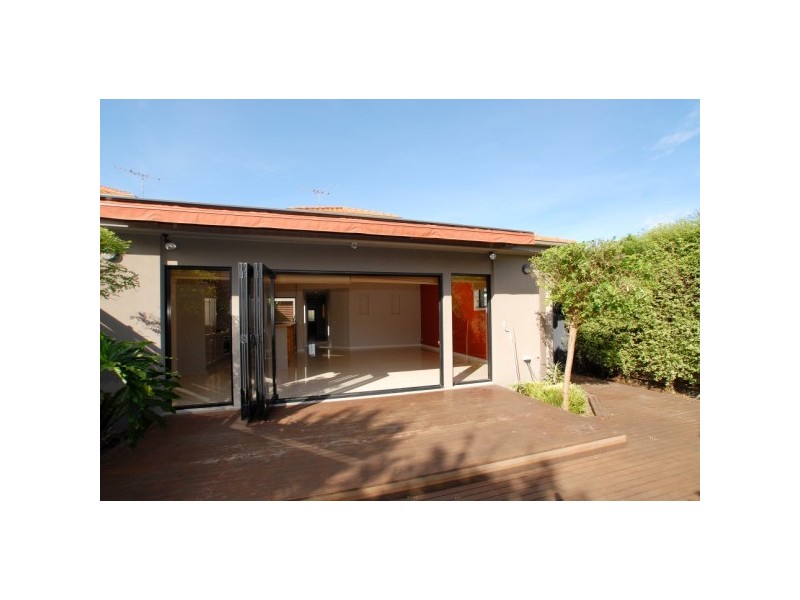 1/90 BARKLY Street, Mornington VIC 3931