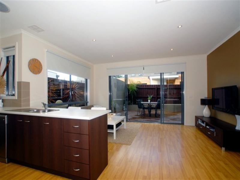 2/31 Culcairn Drive, Frankston South VIC 3199