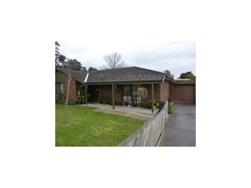 1/1 KAREELA Road, Frankston VIC 3199