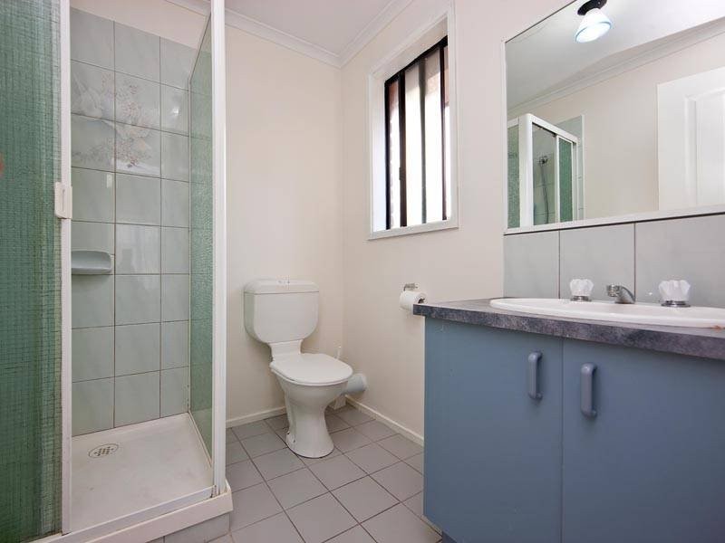 15 GREENSLOPES Drive, Carrum Downs VIC 3201