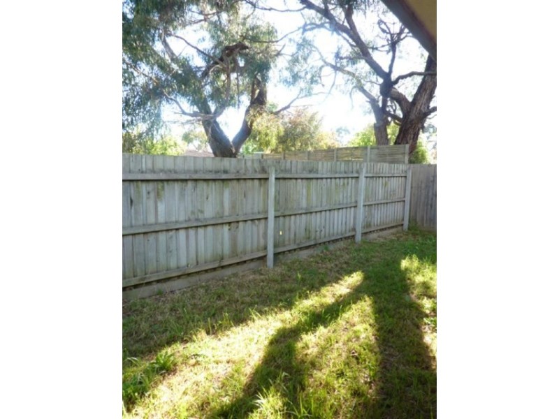 4/15 Reservoir Road, Frankston VIC 3199