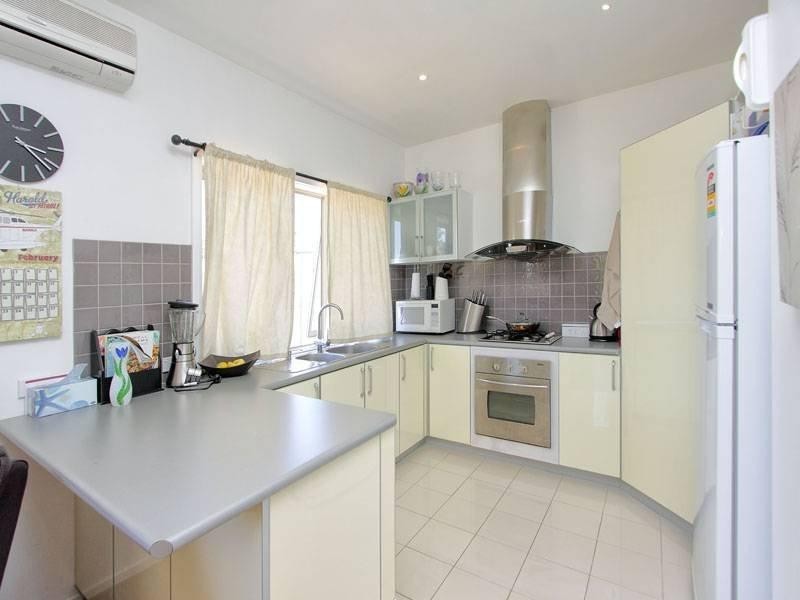 69A Brunning Crescent, Frankston North VIC 3200