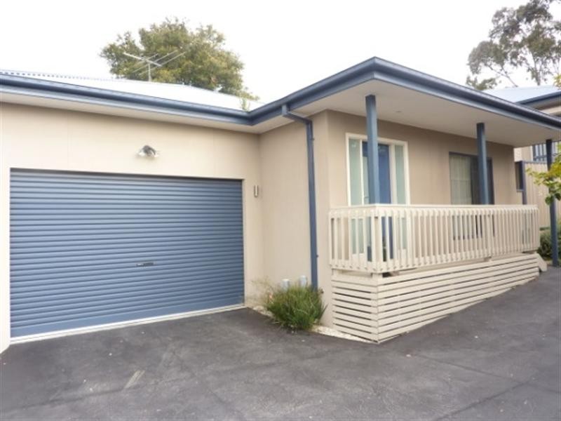 2/33 Kenilworth Avenue, Frankston VIC 3199
