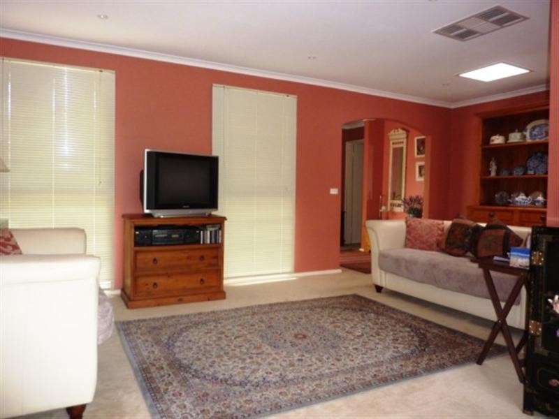 2/4 Vermay Avenue, Frankston VIC 3199
