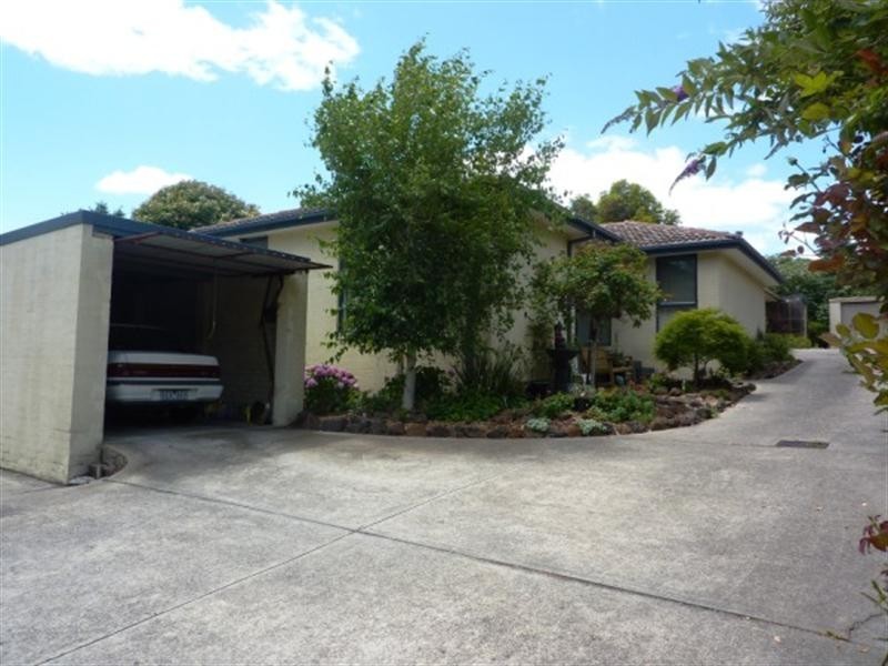2/4 Vermay Avenue, Frankston VIC 3199