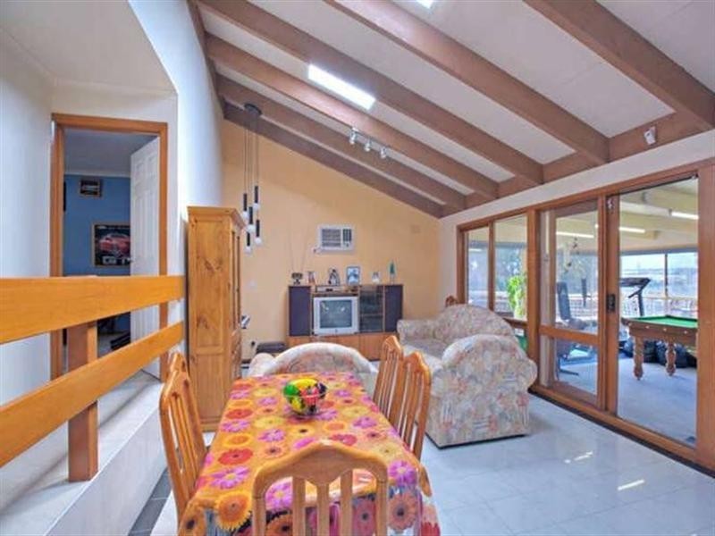 75 Holmbury Boulevard, Mulgrave VIC 3170