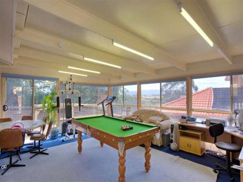 75 Holmbury Boulevard, Mulgrave VIC 3170