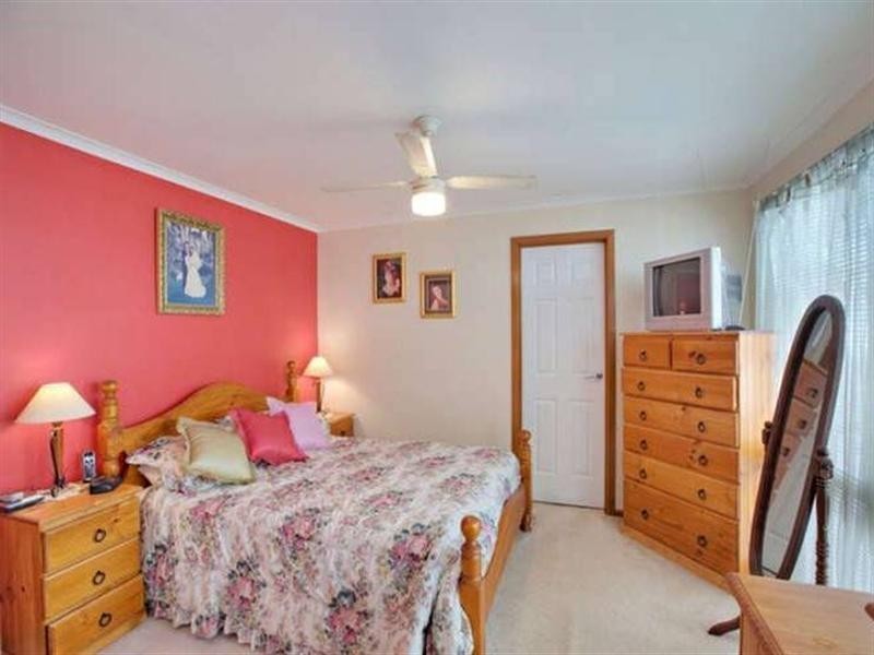 75 Holmbury Boulevard, Mulgrave VIC 3170