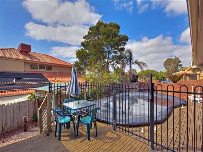 75 Holmbury Boulevard, Mulgrave VIC 3170