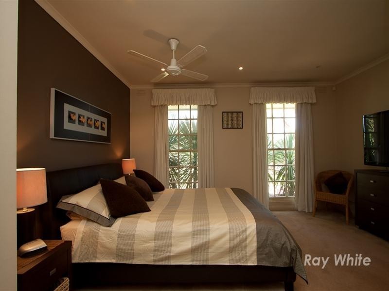 106 Centre Road, Langwarrin VIC 3910