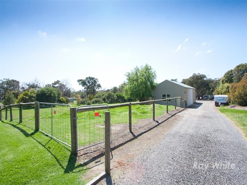 106 Centre Road, Langwarrin VIC 3910