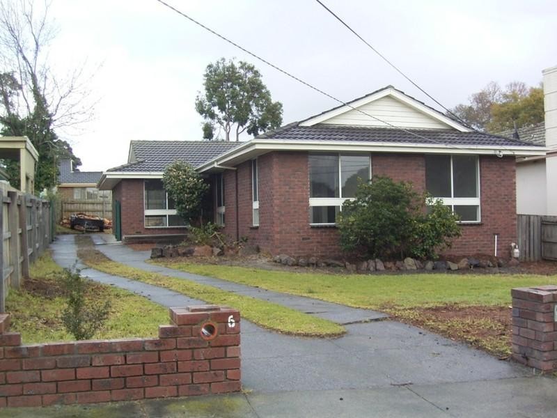 6 Summit Road, Frankston VIC 3199