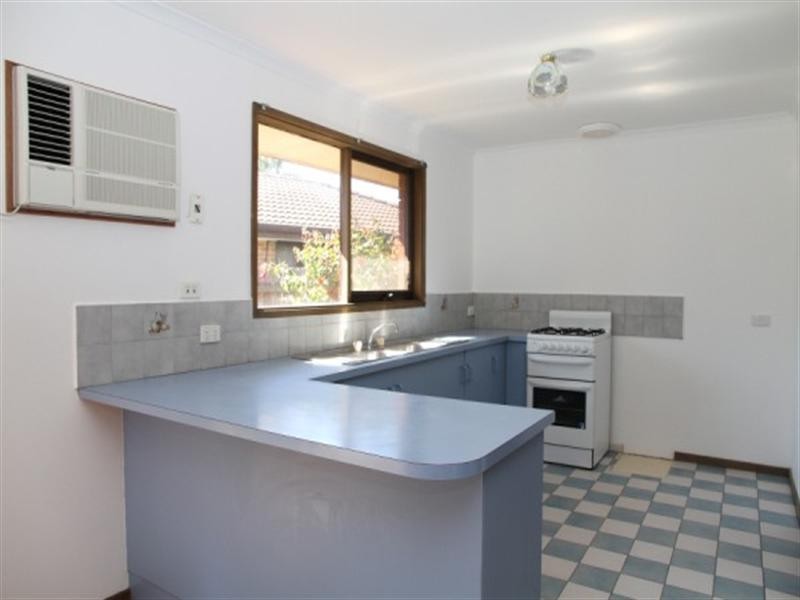 25 Taketa Cresent, Frankston VIC 3199