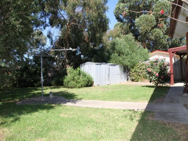 25 Taketa Cresent, Frankston VIC 3199