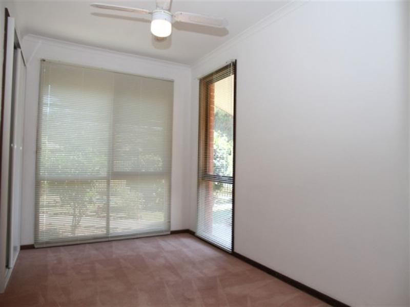 25 Taketa Cresent, Frankston VIC 3199