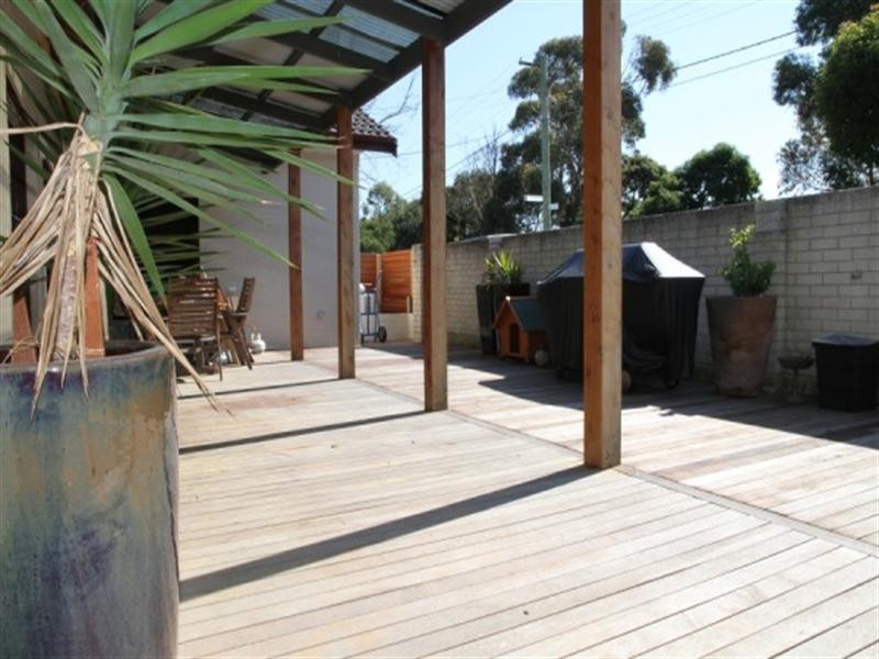 1 Kananook Avenue, Seaford VIC 3198