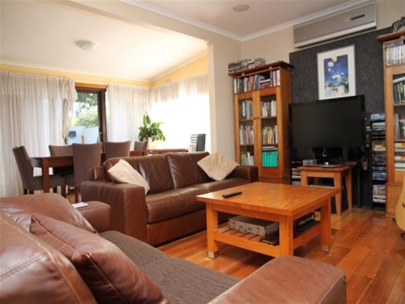 1 Kananook Avenue, Seaford VIC 3198