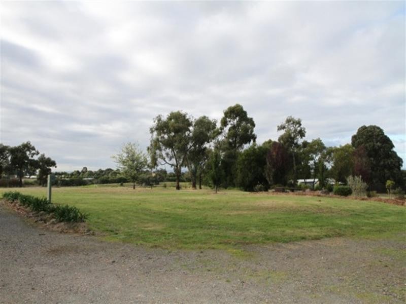 98 Weeroona Way, Langwarrin South VIC 3911