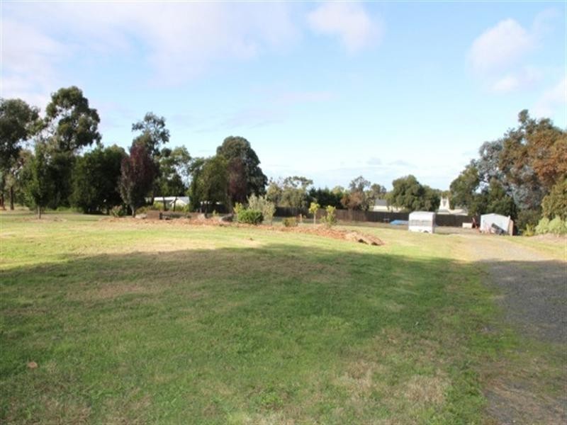 98 Weeroona Way, Langwarrin South VIC 3911