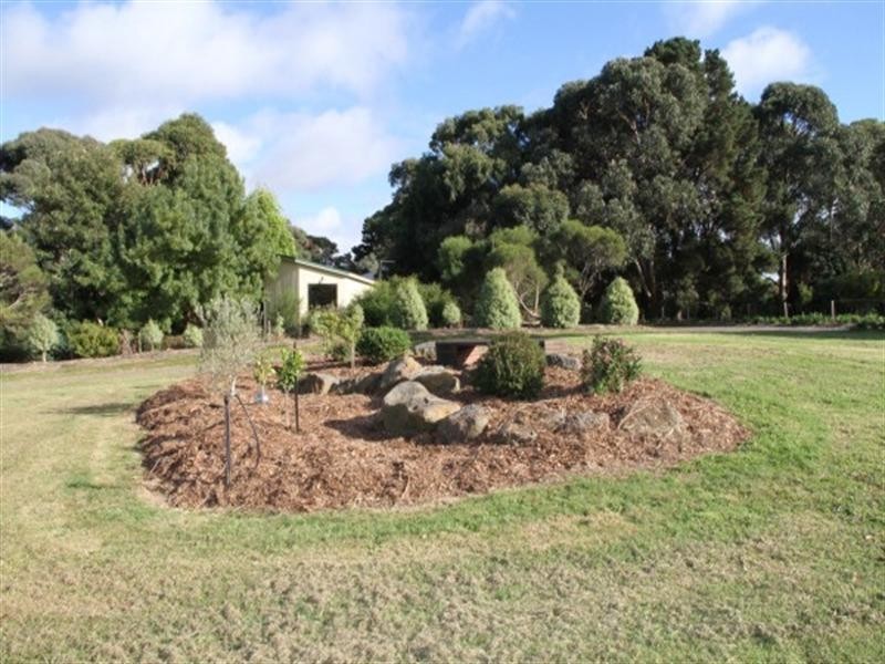 98 Weeroona Way, Langwarrin South VIC 3911