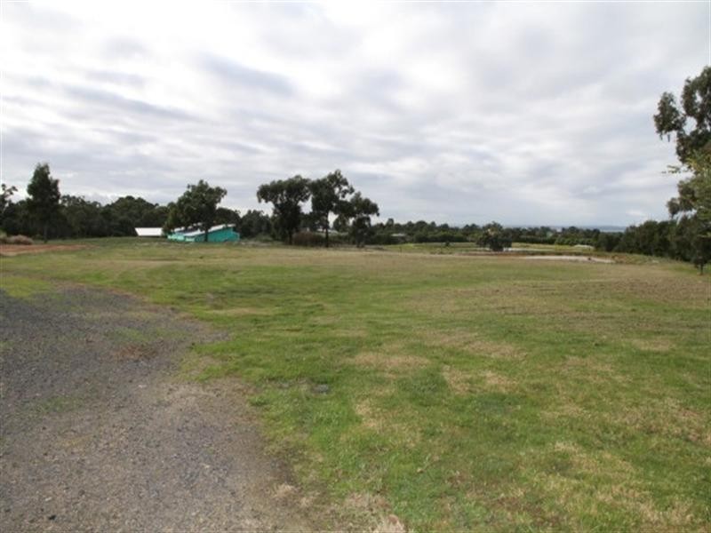 98 Weeroona Way, Langwarrin South VIC 3911